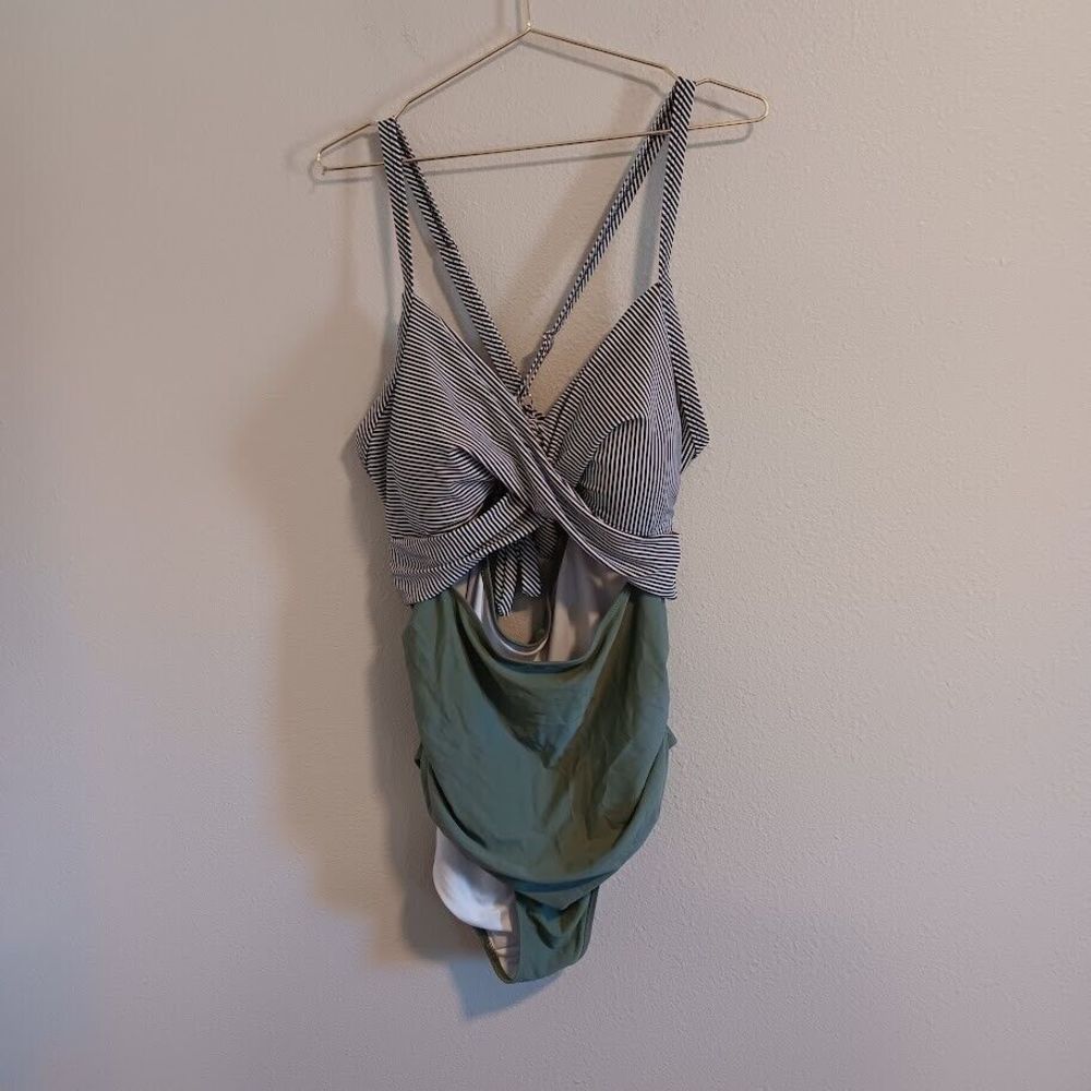 Women's 2XL High Waisted Cut Out Monokini One Piece Swimsuit Green Black Stripes